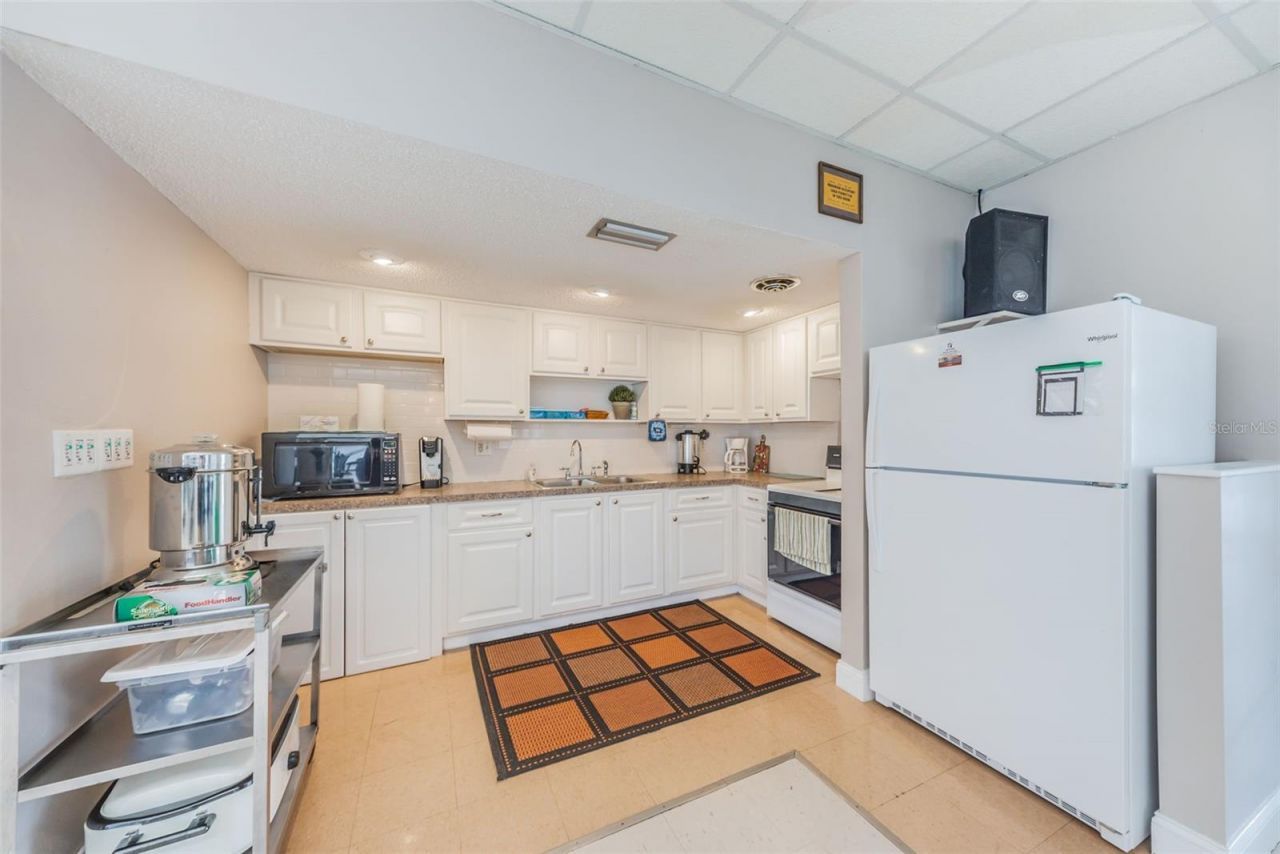 4915 Bay Street Ne, Unit 327, Saint Petersburg, FL 33703 Photo