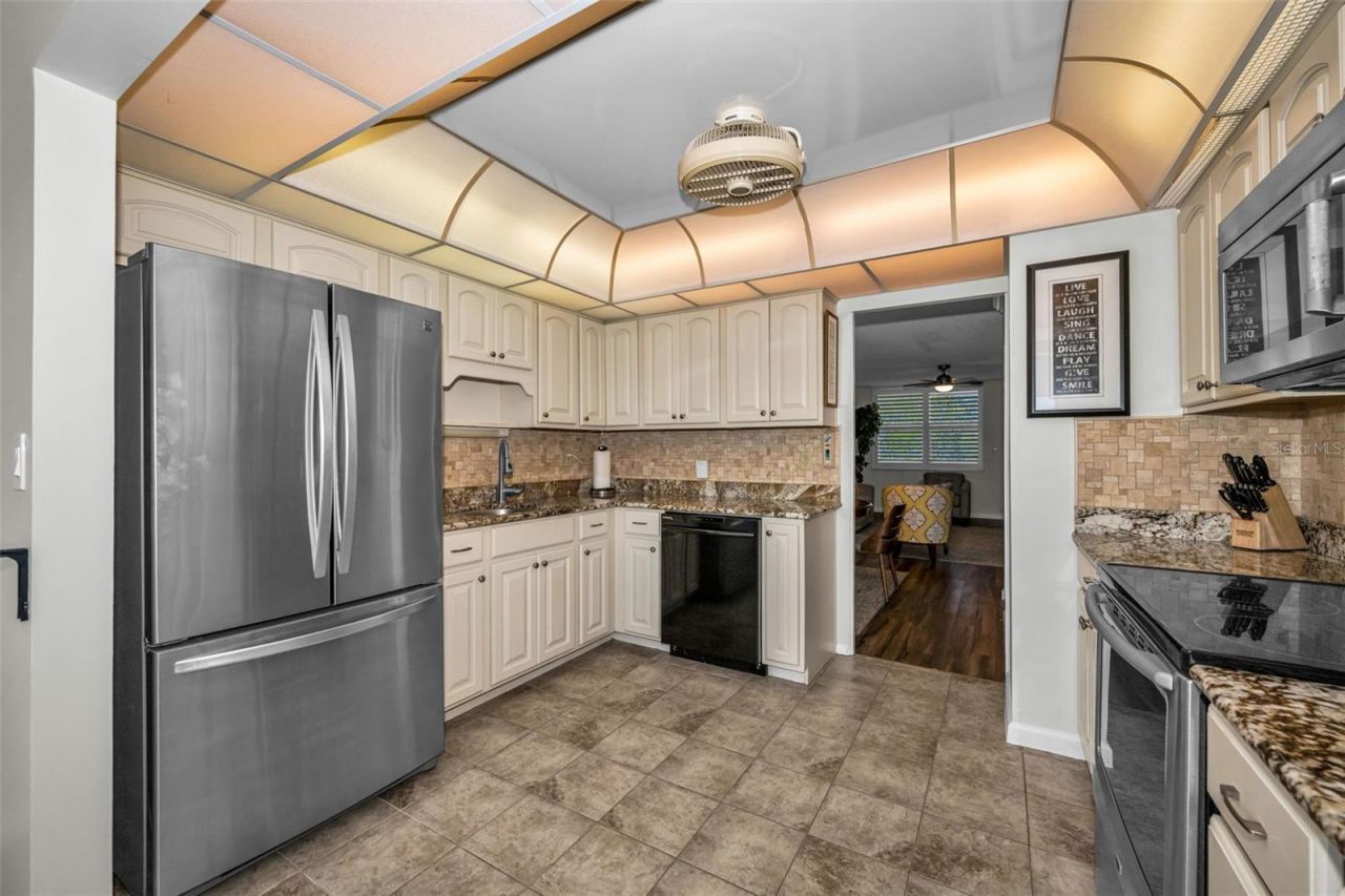 4915 Bay Street Ne, Unit 327, Saint Petersburg, FL 33703 Photo