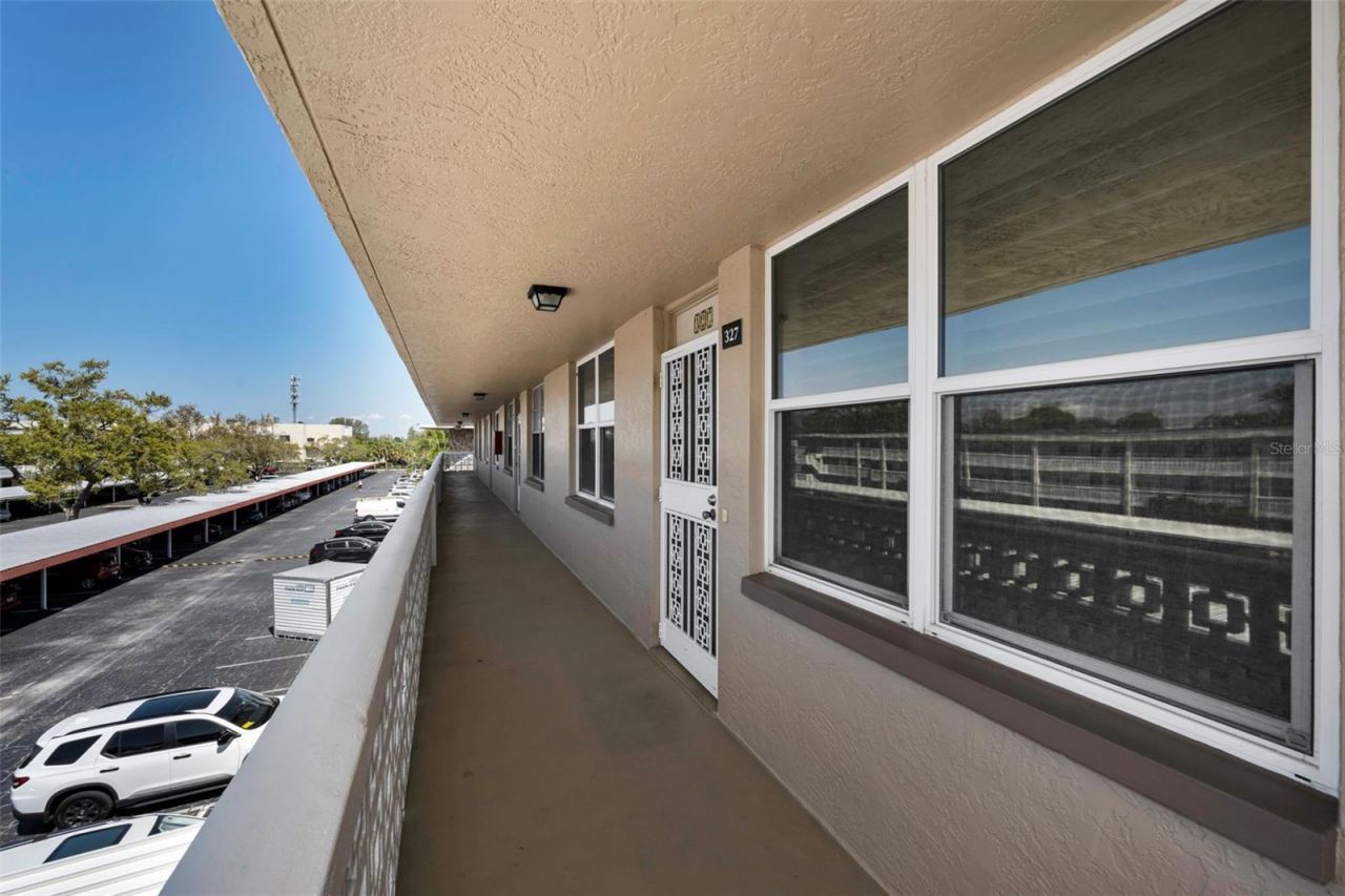 4915 Bay Street Ne, Unit 327, Saint Petersburg, FL 33703 Photo