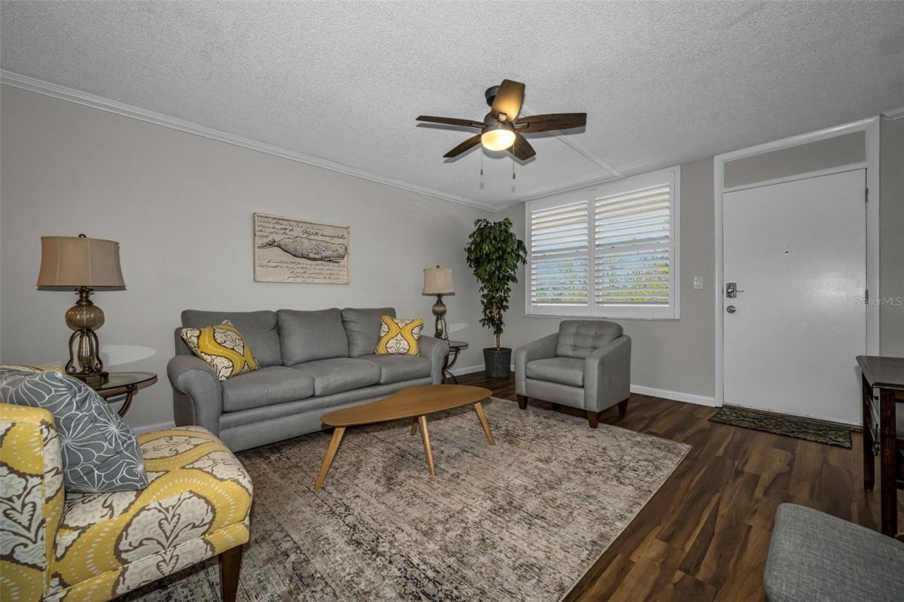 4915 Bay Street Ne, Unit 327, Saint Petersburg, FL 33703 Photo