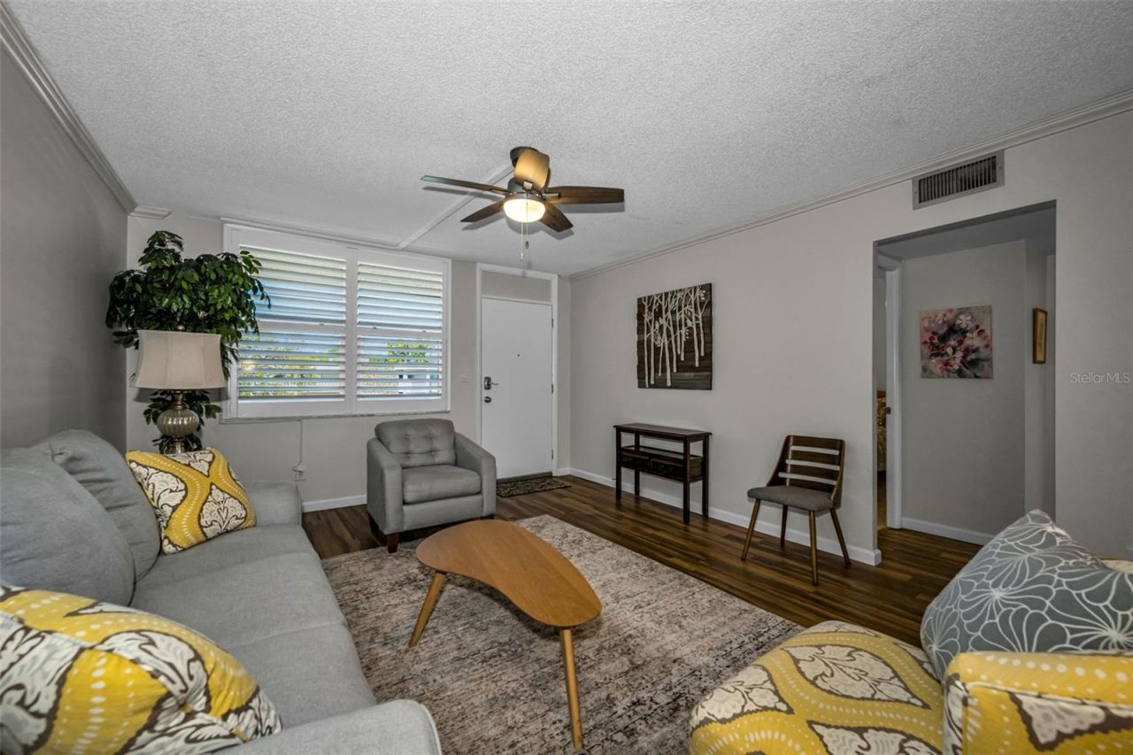 4915 Bay Street Ne, Unit 327, Saint Petersburg, FL 33703 Photo