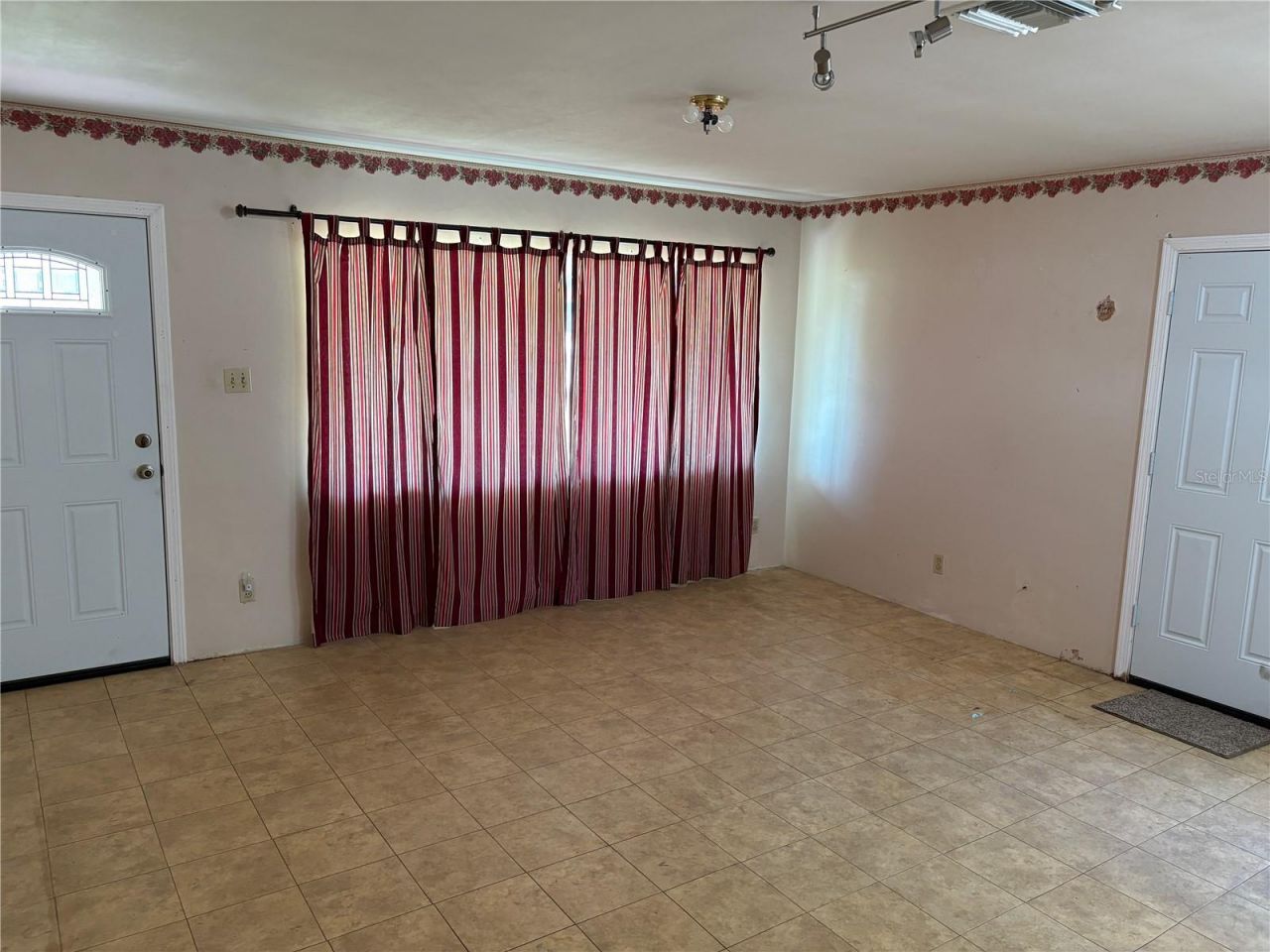 131 N C 470 , Lake Panasoffkee, FL 33538 Photo