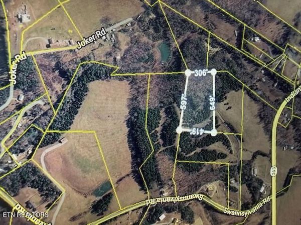 1430 Swannsylvania Rd, Dandridge, TN 37725