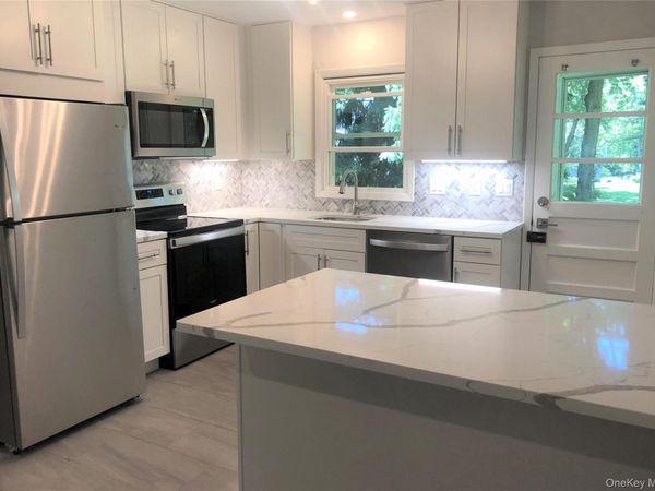 3213 S Shelley Street , Mohegan Lake, NY 10547