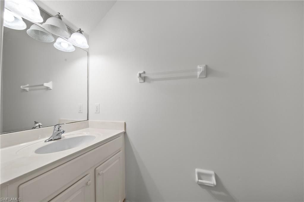 8273 Pacific Beach Dr, Fort Myers, FL 33966 Photo