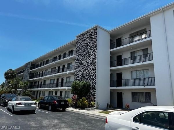 4906 Victoria DR , Unit 412, CAPE CORAL, FL 33904