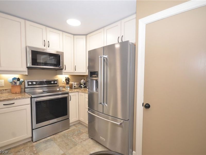 264 High Point Circle, Tallmadge, OH 44278 Photo 11