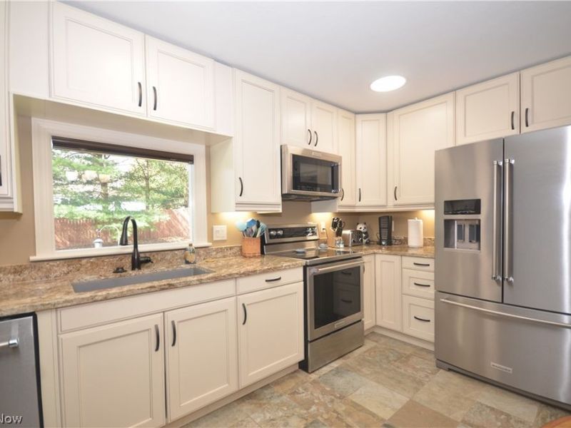 264 High Point Circle, Tallmadge, OH 44278 Photo 12