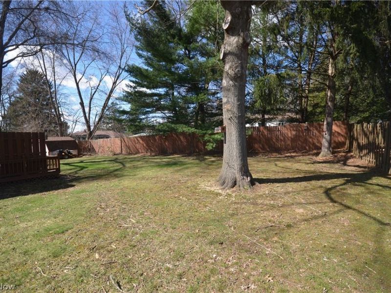 264 High Point Circle, Tallmadge, OH 44278 Photo 3