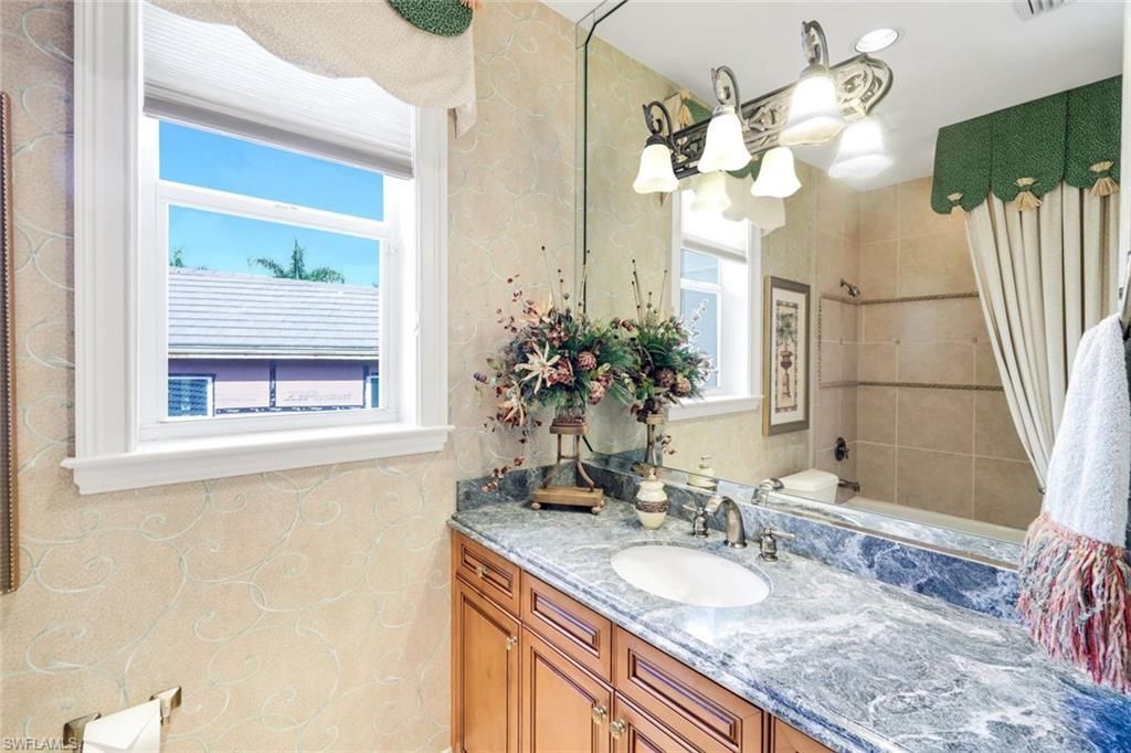 2350 Cheshire Ln , Naples, FL 34109 Photo