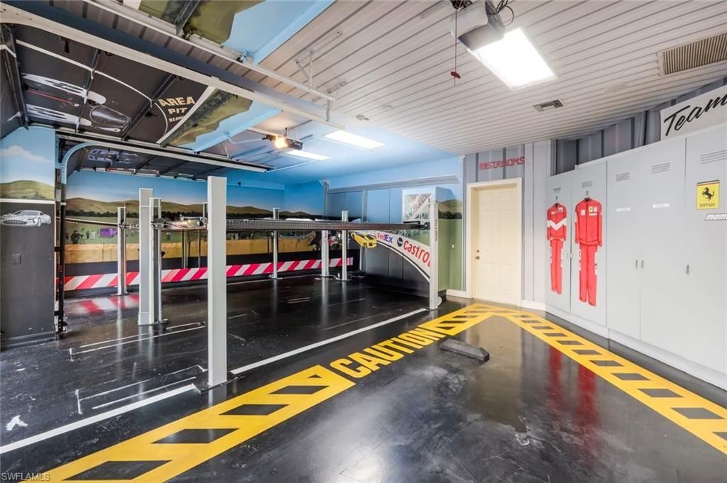 2350 Cheshire Ln , Naples, FL 34109 Photo