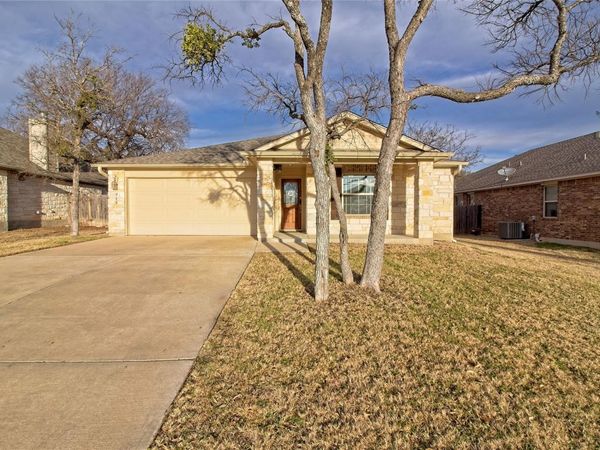 713 Hedgewood DR, Georgetown, TX 78628