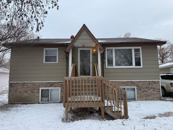 717 26th Street N, Fargo, ND 58102