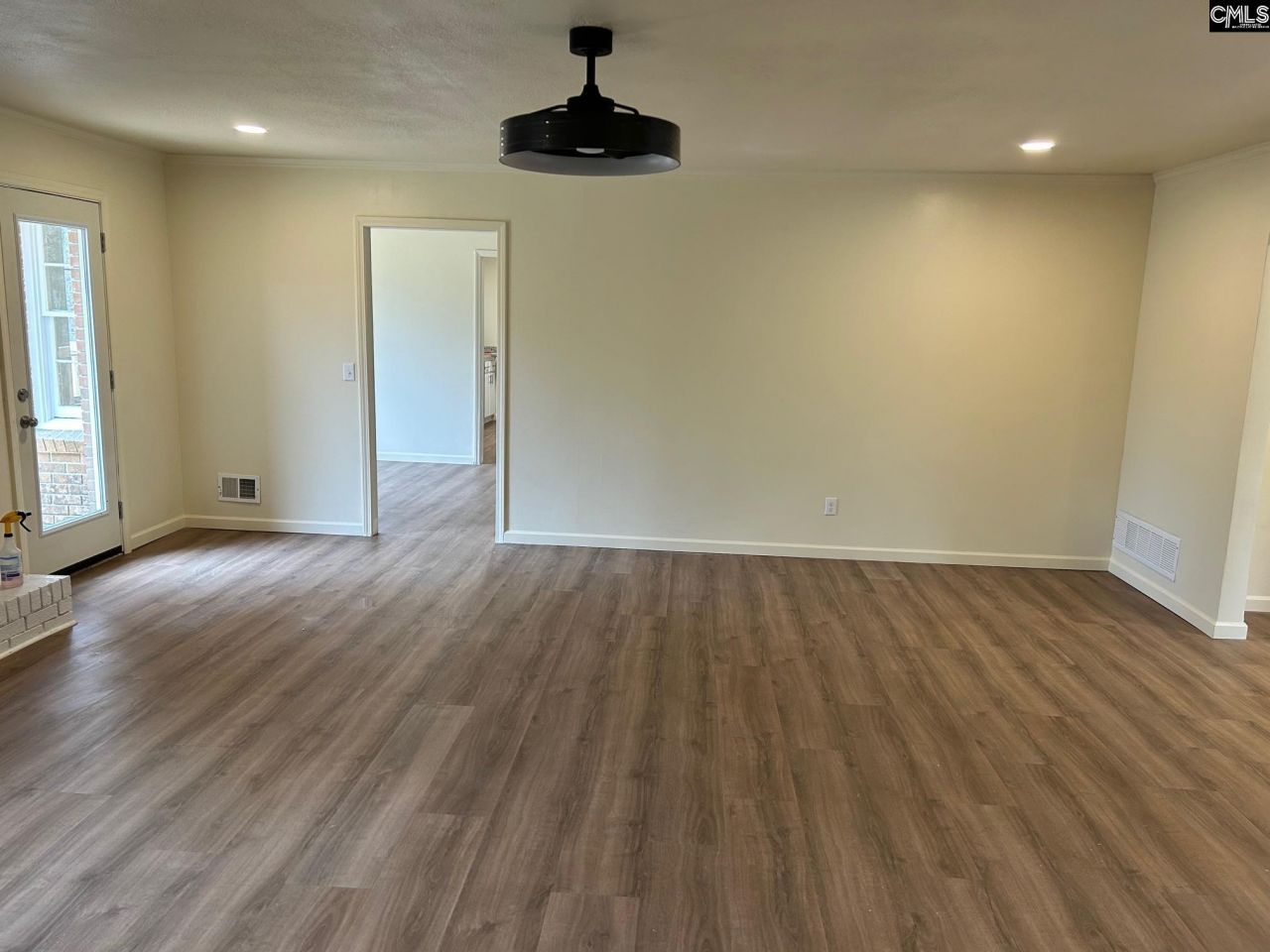 1507 Cowhorn Rd Photo 4