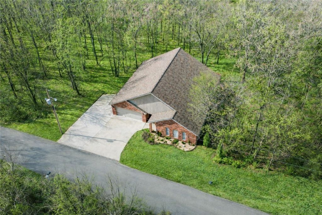 17 Cheddar Drive, Bella Vista, AR 72715 Main Photo