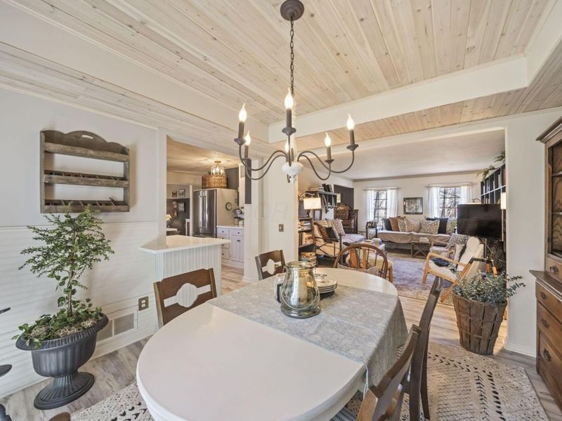 1249 Stratford Woods Drive, Newark, OH 43055 Photo 11