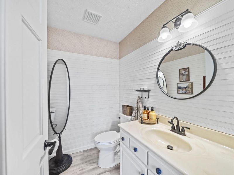 1249 Stratford Woods Drive , Newark, OH 43055 Photo 16