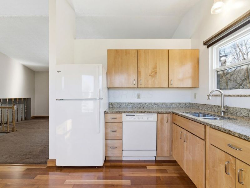 2176 Bigby Hollow Street , Columbus, OH 43228 Photo 9