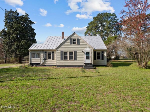 107 N C Street, Bridgeton, NC 28519