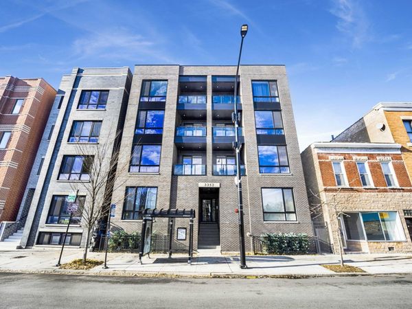 3352 N Ashland Avenue, Unit 2S, Chicago, IL 60657