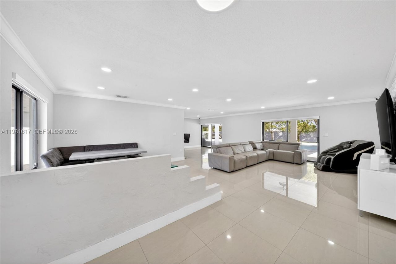 11951 SW 120th Ter, Miami, FL 33186 Photo