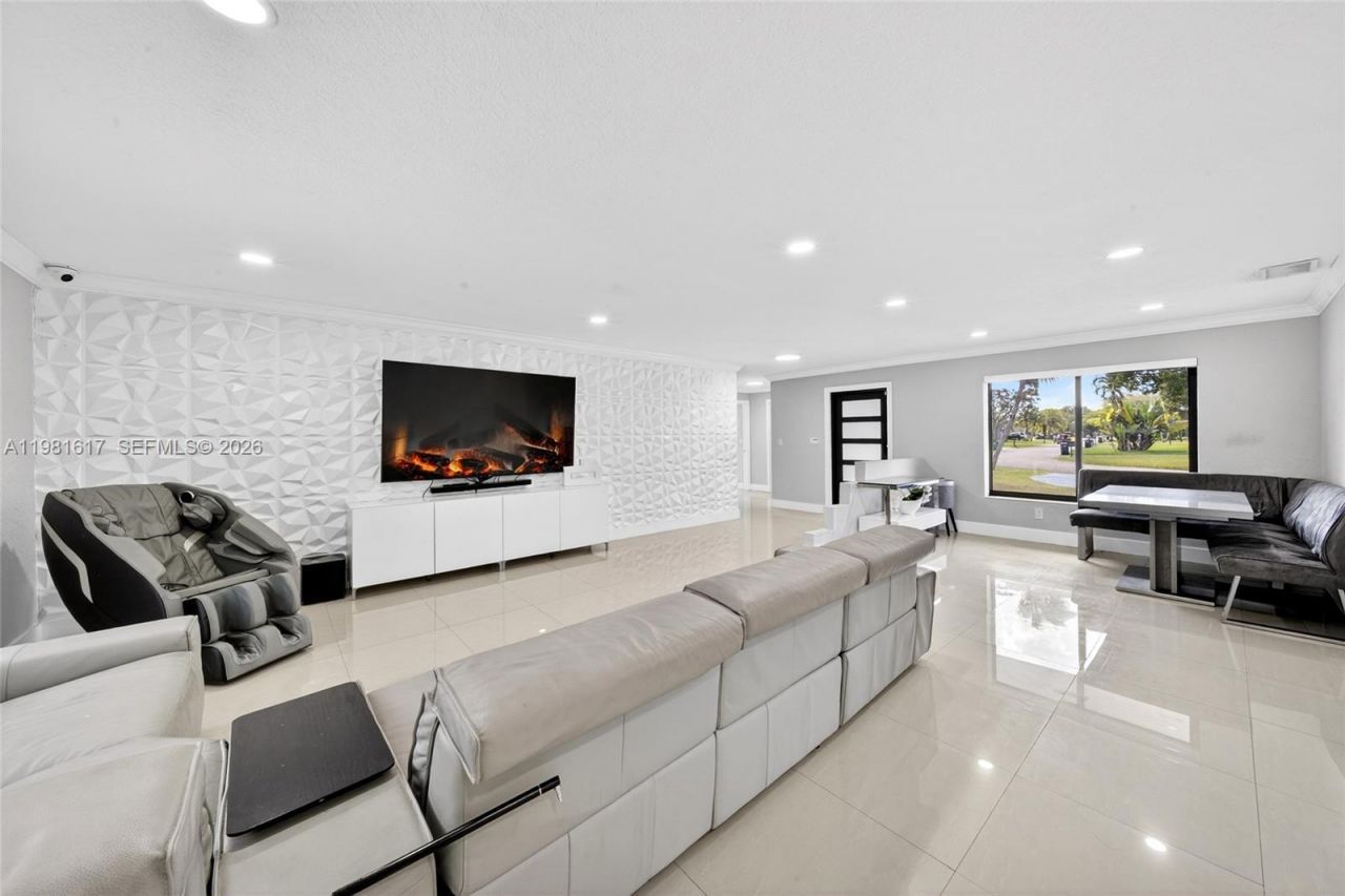 11951 SW 120th Ter, Miami, FL 33186 Photo