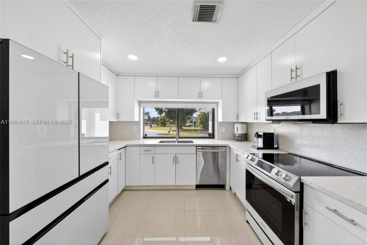 11951 SW 120th Ter, Miami, FL 33186 Photo