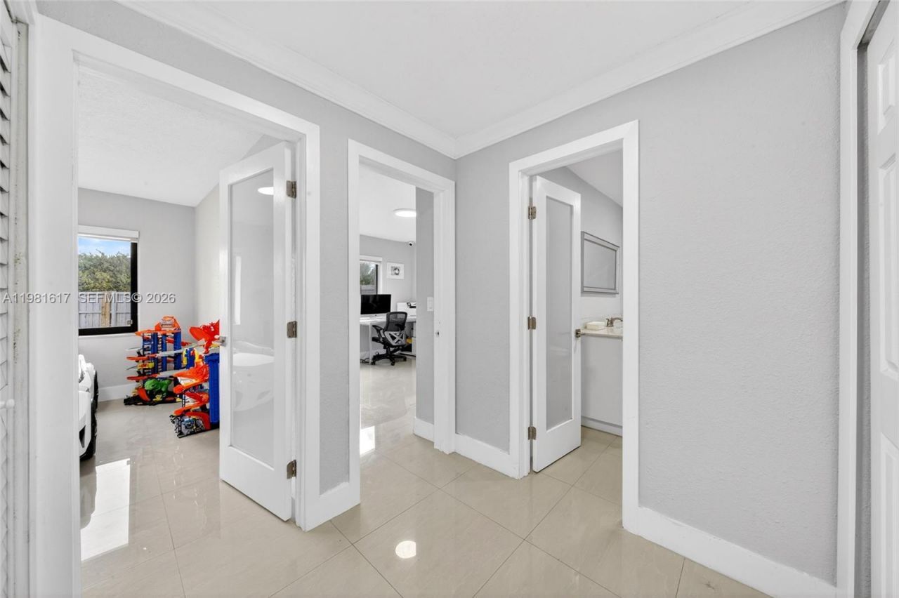 11951 SW 120th Ter, Miami, FL 33186 Photo