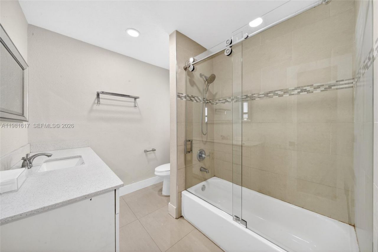 11951 SW 120th Ter, Miami, FL 33186 Photo