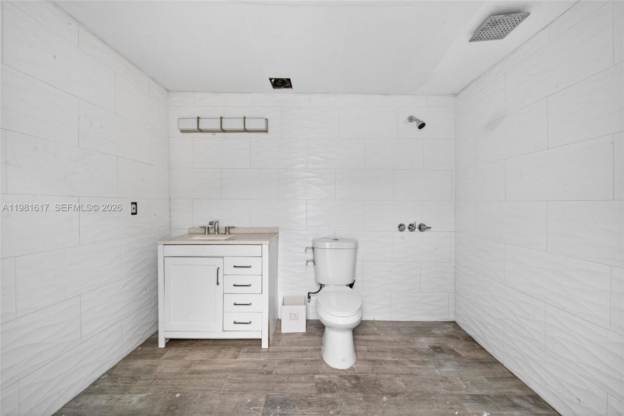 11951 SW 120th Ter, Miami, FL 33186 Photo