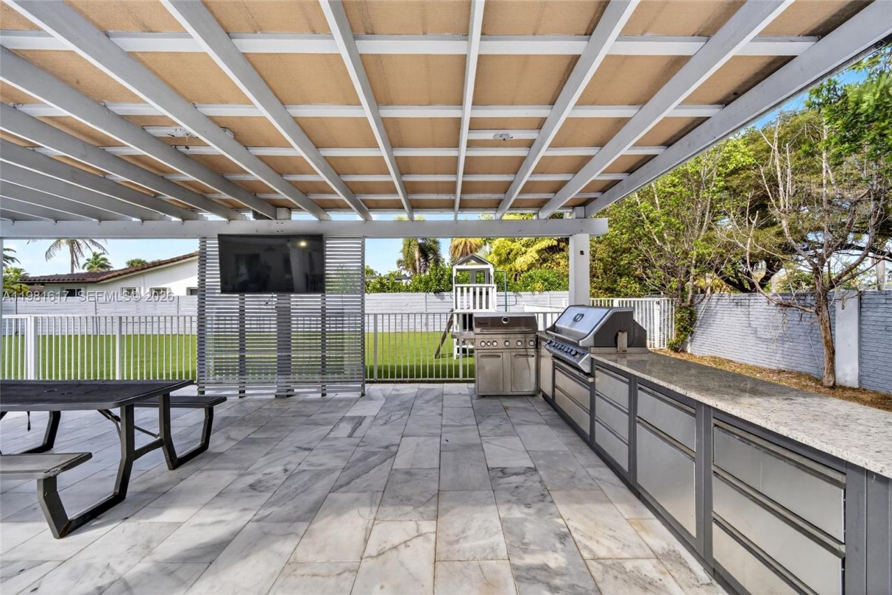 11951 SW 120th Ter, Miami, FL 33186 Photo