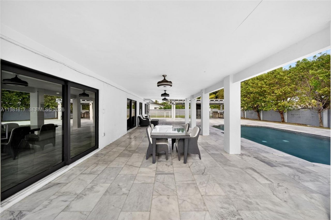 11951 SW 120th Ter, Miami, FL 33186 Photo