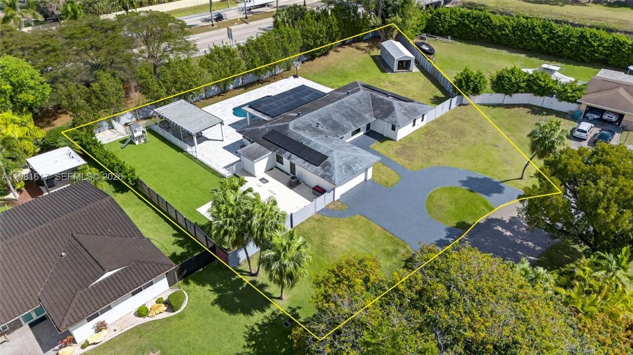 11951 SW 120th Ter, Miami, FL 33186 Photo