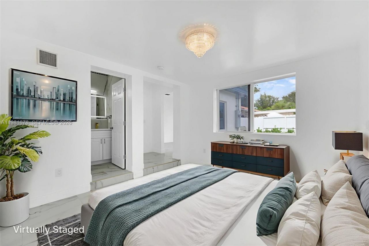 11011 NE 9th Ct , Biscayne Park, FL 33161 Photo