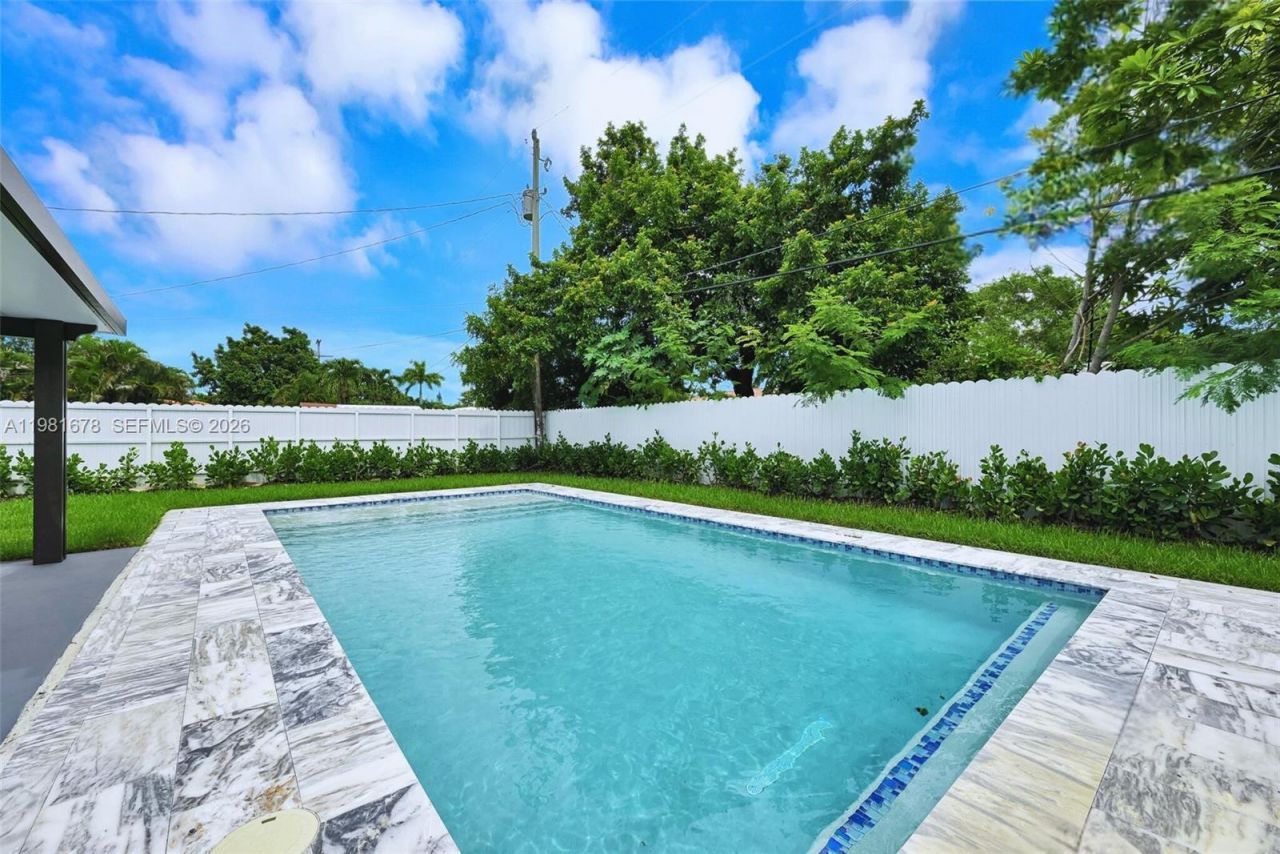 11011 NE 9th Ct , Biscayne Park, FL 33161 Photo