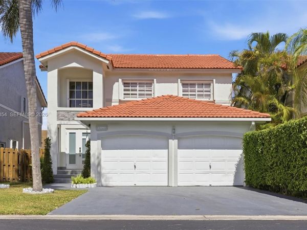 13911 SW 100th Ln , Miami, FL 33186