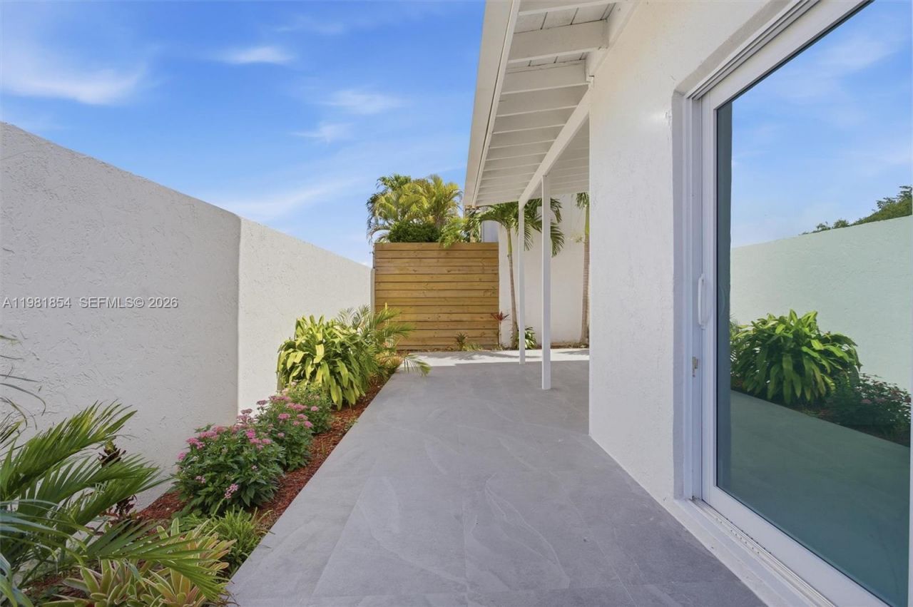 13911 SW 100th Ln , Miami, FL 33186 Photo