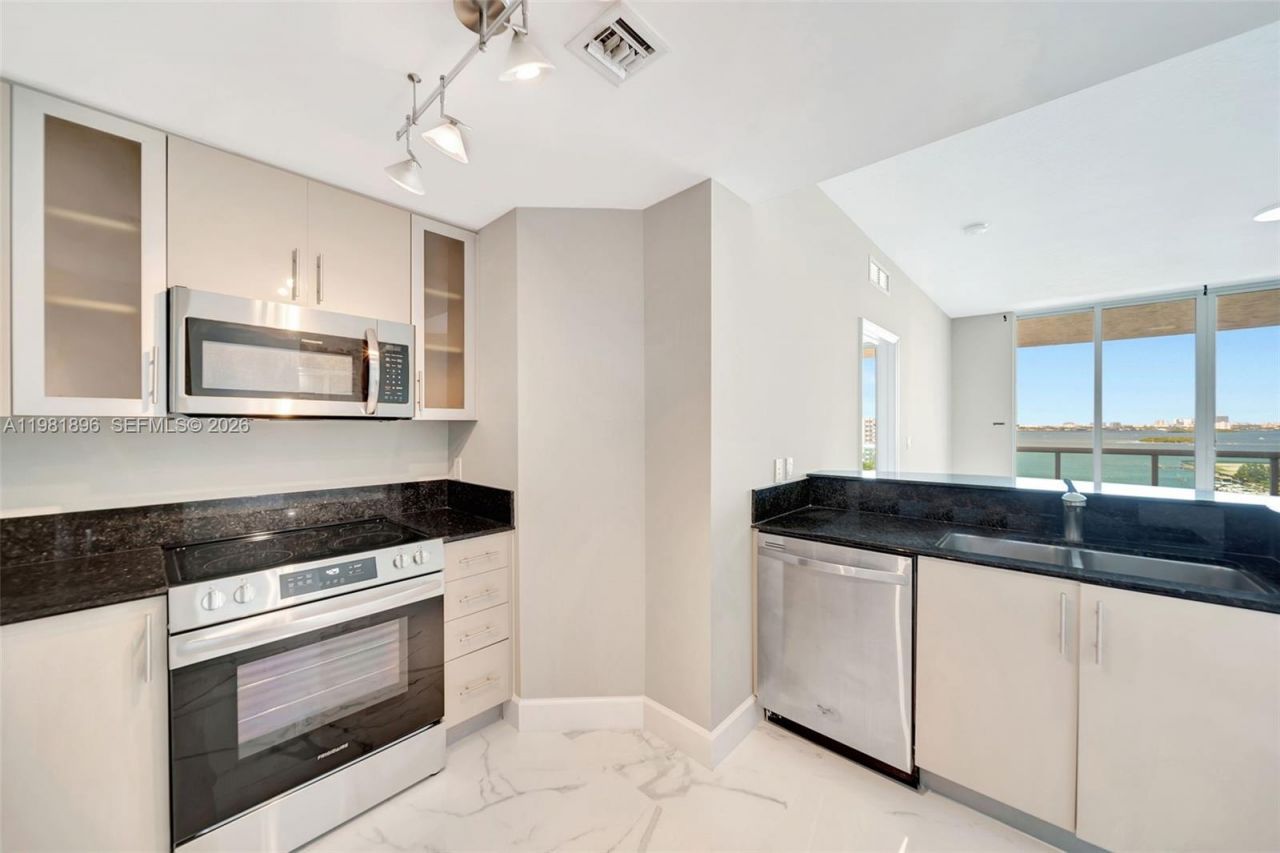 7900 Harbor Island Dr , Unit 1001, North Bay Village, FL 33141 Photo