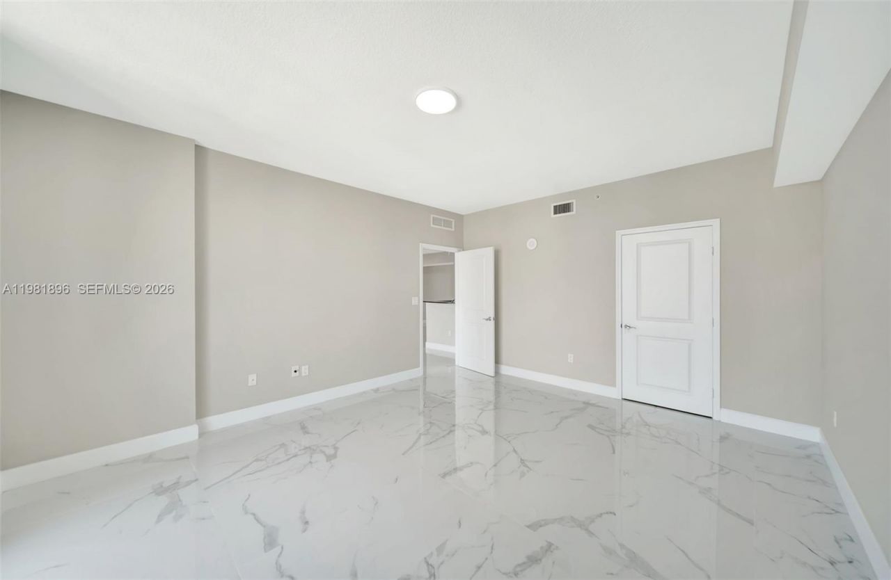 7900 Harbor Island Dr , Unit 1001, North Bay Village, FL 33141 Photo