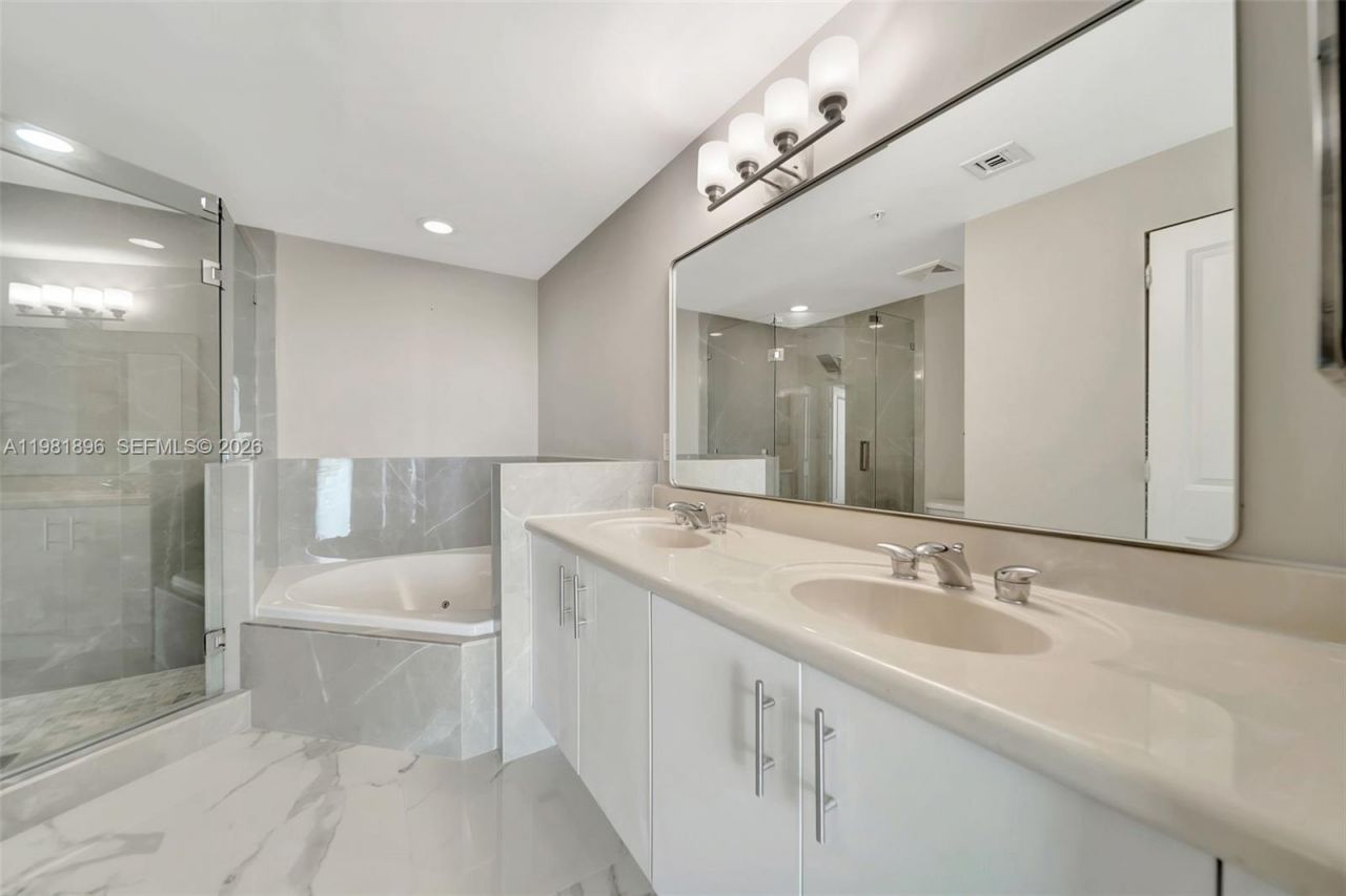 7900 Harbor Island Dr , Unit 1001, North Bay Village, FL 33141 Photo