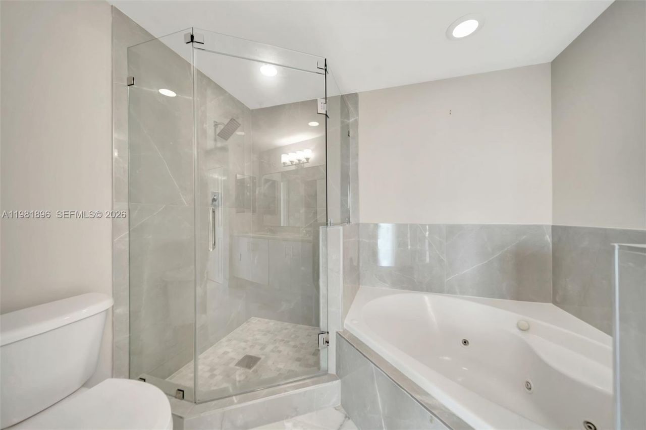 7900 Harbor Island Dr , Unit 1001, North Bay Village, FL 33141 Photo