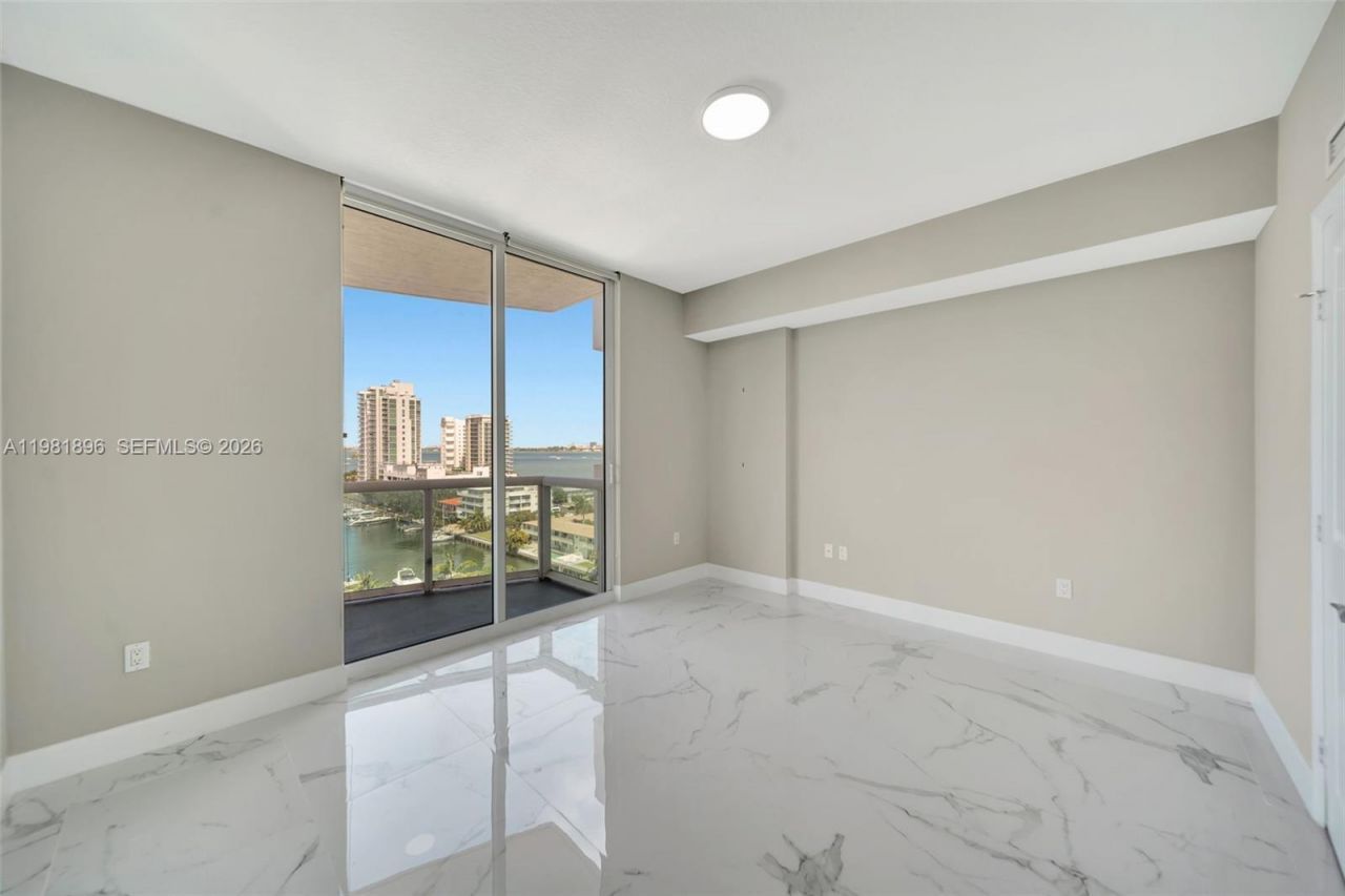 7900 Harbor Island Dr , Unit 1001, North Bay Village, FL 33141 Photo