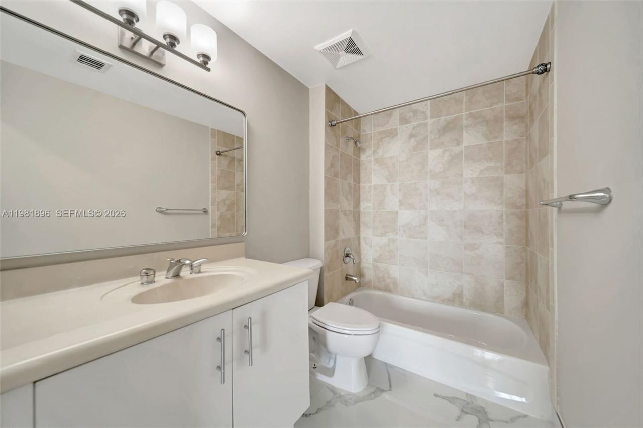 7900 Harbor Island Dr , Unit 1001, North Bay Village, FL 33141 Photo