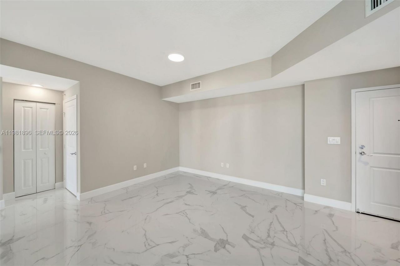 7900 Harbor Island Dr , Unit 1001, North Bay Village, FL 33141 Photo