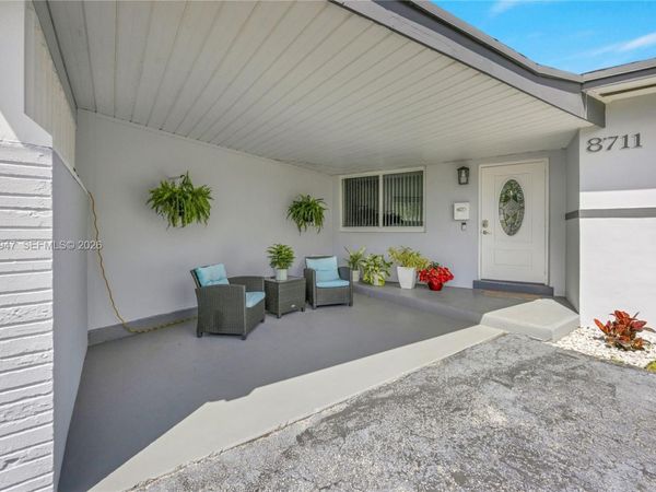 8711 SW 191st St , Cutler Bay, FL 33157