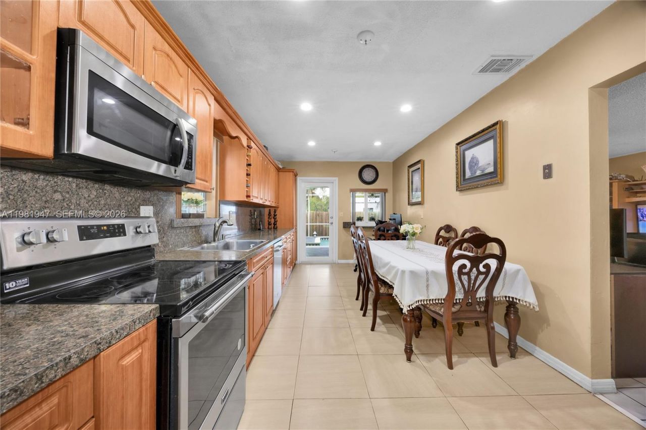 8711 SW 191st St , Cutler Bay, FL 33157 Photo