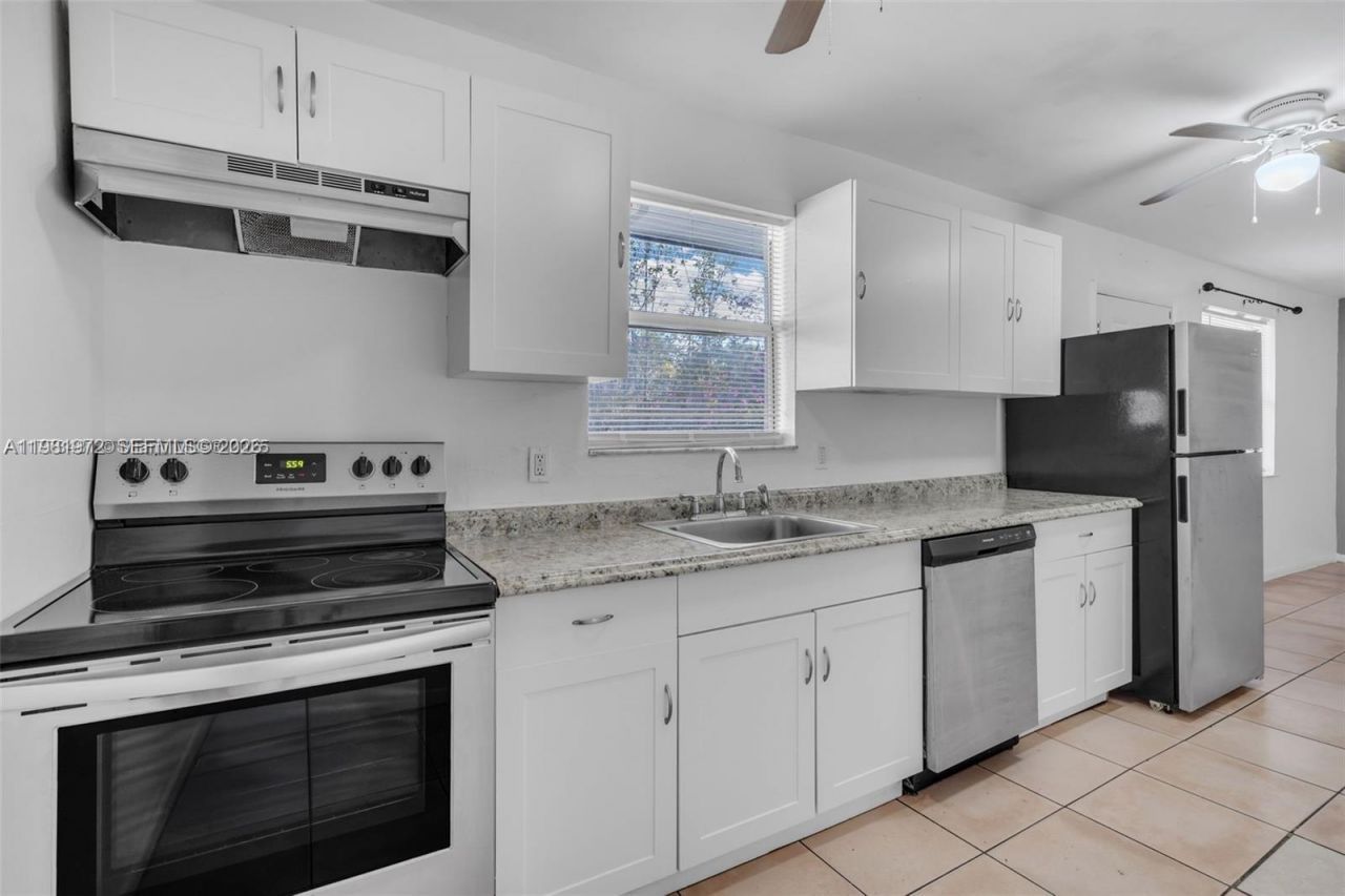 8315 NE Miami Ct , Unit 3, Miami, FL 33138 Photo