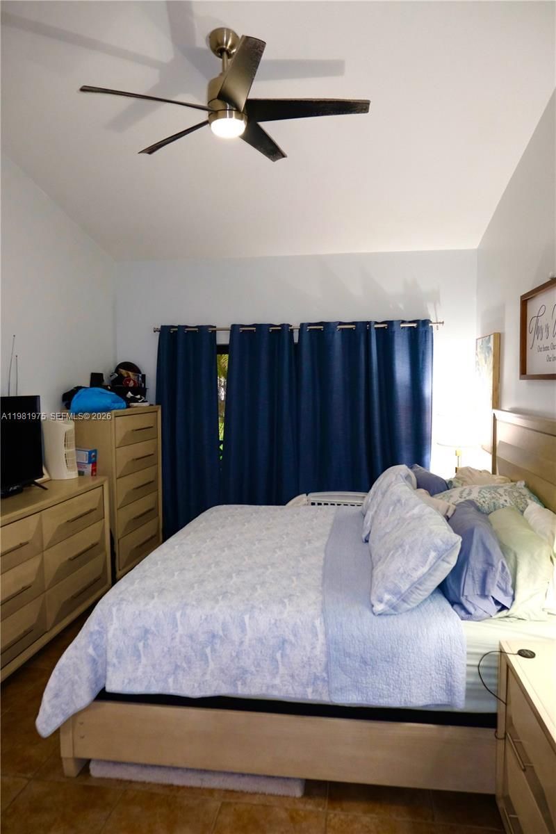 1021 NW 79th Ave, Plantation, FL 33322 Photo