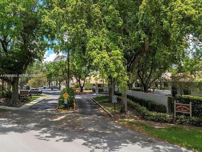 1021 NW 79th Ave, Plantation, FL 33322 Photo