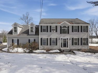 12 Lake View Drive, Ashburnham, MA 01430
